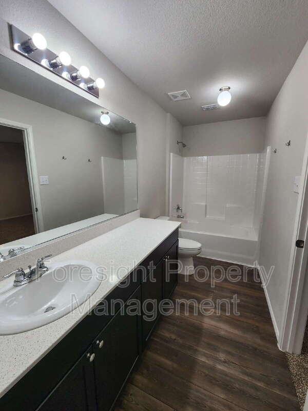 Building Photo - 14428 Cloudview Way
