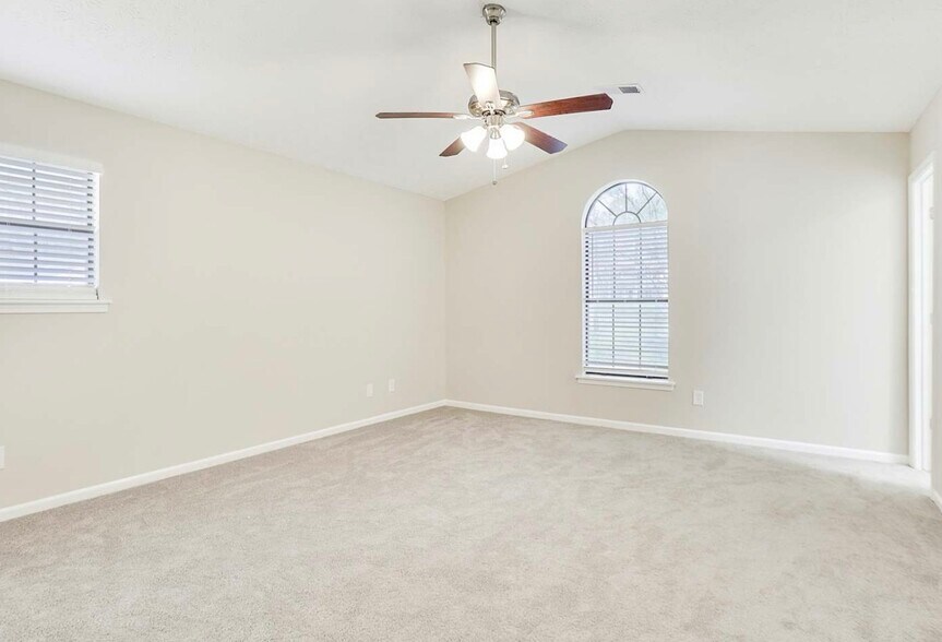 Building Photo - 5590 Pennybrook Ct