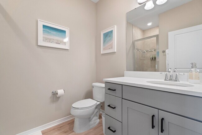 Building Photo - 6635 Carlinga Dr