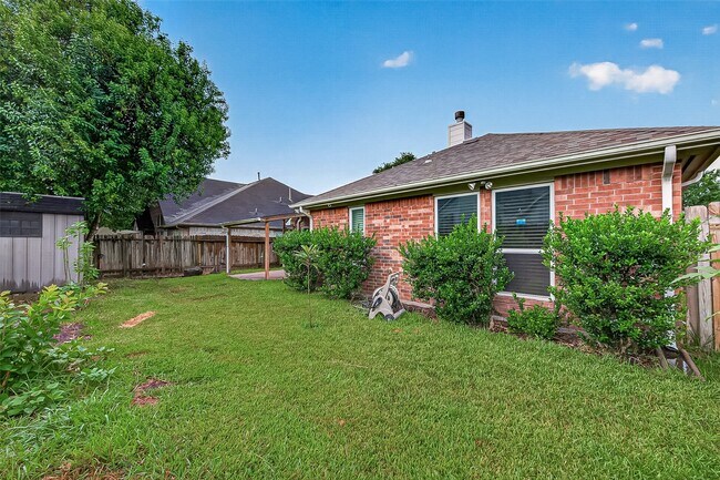 Building Photo - 9323 Eaglewood Shadows Ct