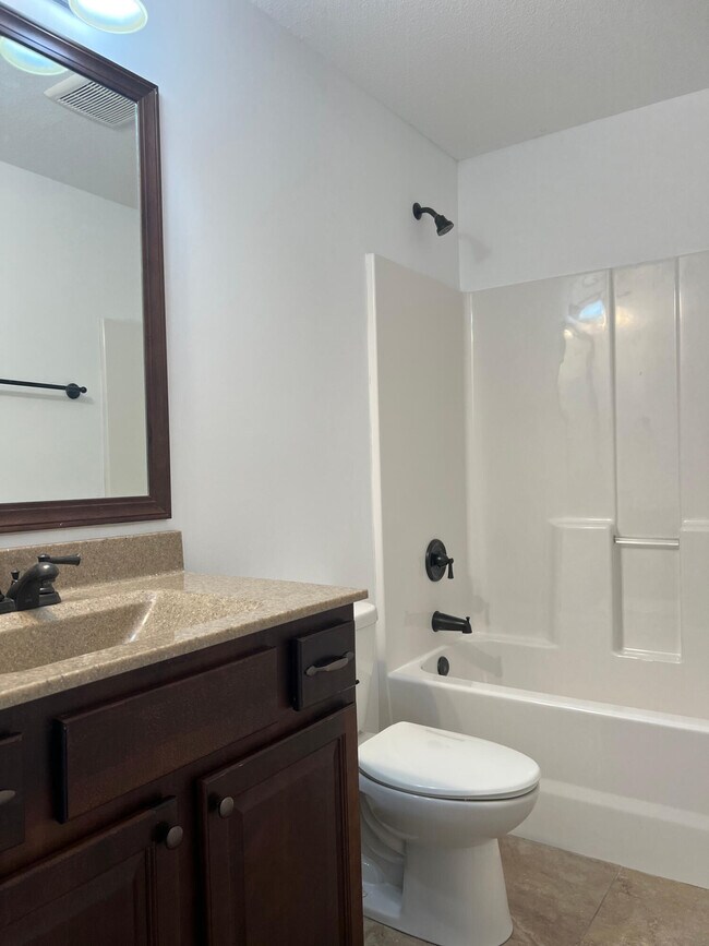 Building Photo - 7413 Pemberton Dr