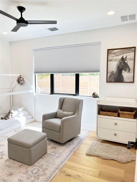 Building Photo - 7809 Mullen Dr