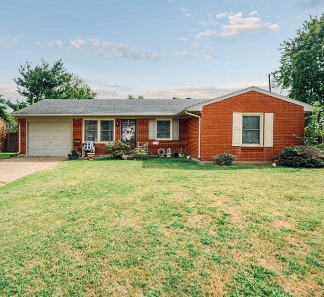 Building Photo - 1832 Epworth Ln