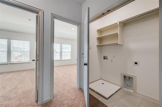 Building Photo - 8940 Samara St