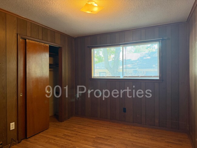 Building Photo - 6415 Gillespie Rd