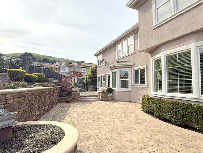 Building Photo - NEW PRICE ! Luxurious & Sought After Home In The Bucolic Hills Of Gated Norris Canyon Estates !