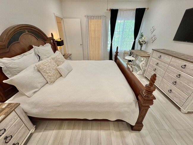 Building Photo - BEAUTIFUL 1 BEDROOM, 1 BATH CONDO FOR RENT...