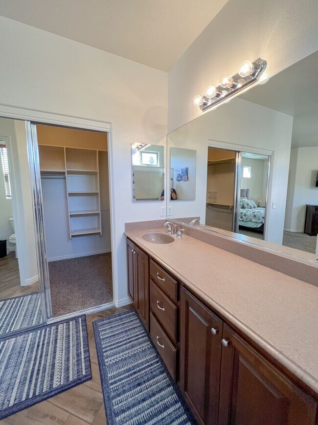Building Photo - 1775 N Overland Trails Dr