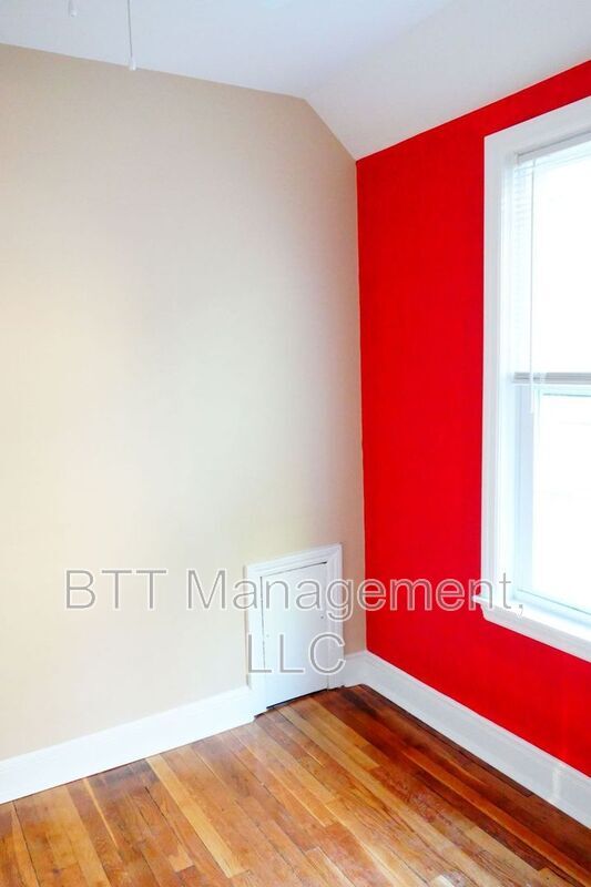 Building Photo - 7905 Flower Ave