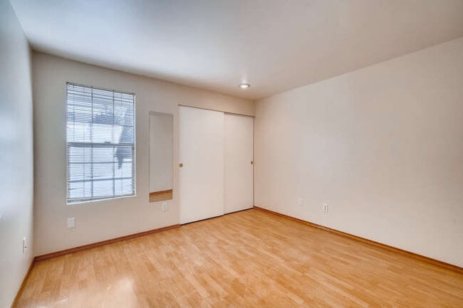 Building Photo - 8621 137th Ave NE