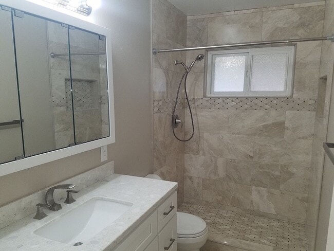 Primary Photo - Single Story Home- Bonita!