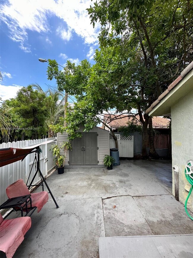 Building Photo - 10399 NW 127th St