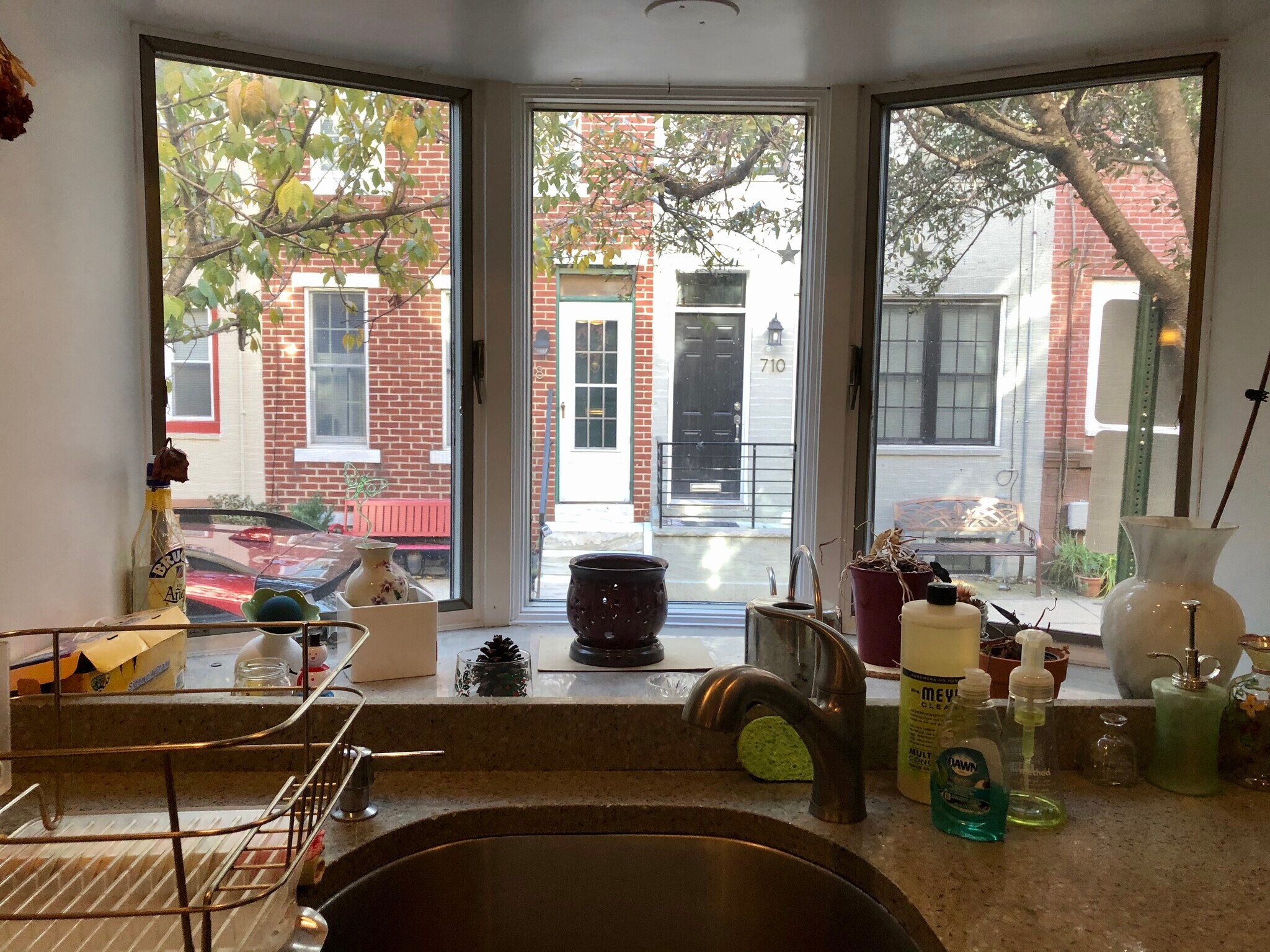 Building Photo - 711 Clymer St