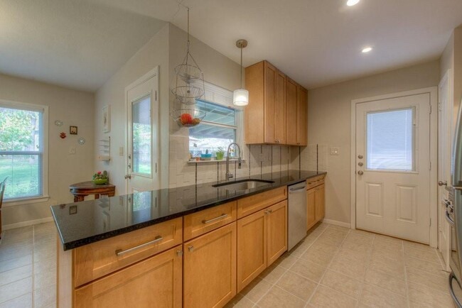 Building Photo - 7608 Delafield Ln