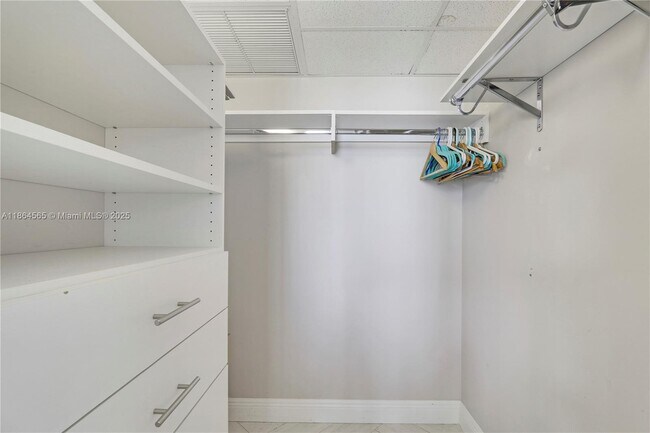 Building Photo - 3000 N Ocean Dr