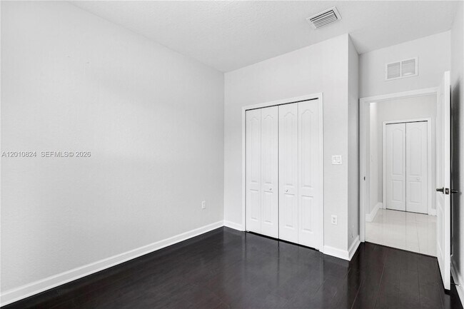 Building Photo - 8741 NW 111th Ct