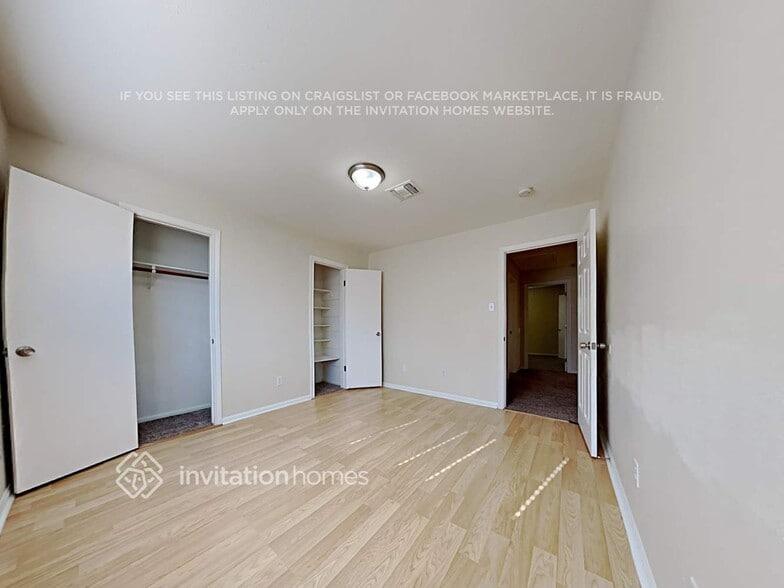 Building Photo - 11639 Idlebrook Dr