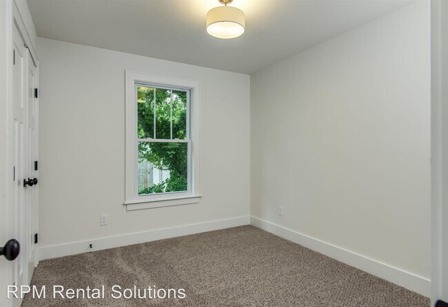 Building Photo - 3 br, 2 bath House - 310 Tanksley Avenue