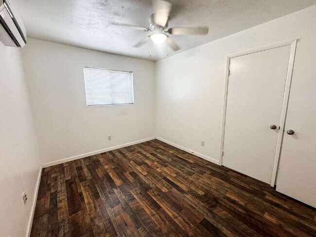 Building Photo - "Spacious 3-Bedroom Oasis in Yuma - 2,721 ...