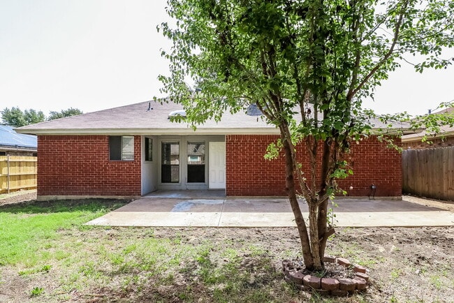 Building Photo - 6410 Running Creek Dr