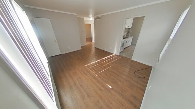 Building Photo - 8059 Prospect Ave