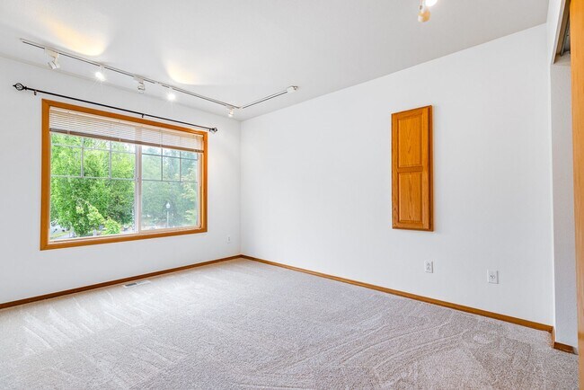 Building Photo - 4 bed 2.5 bath Snoqualmie Ridge