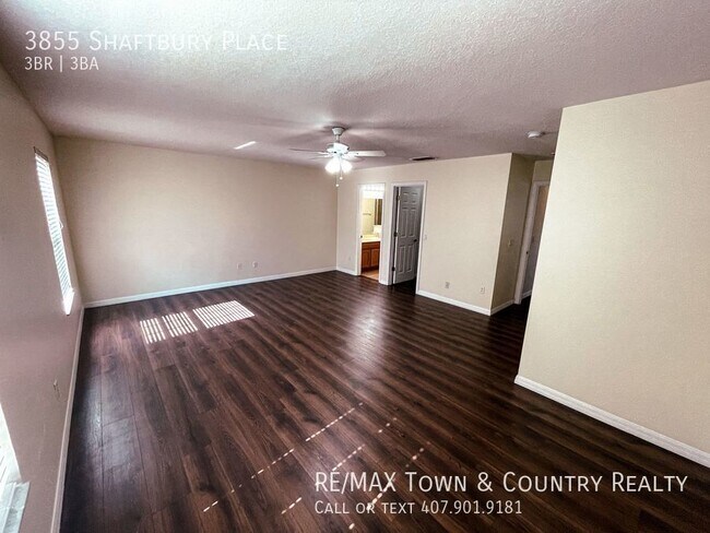 Building Photo - Walden Chase Townhome for Rent in Oviedo