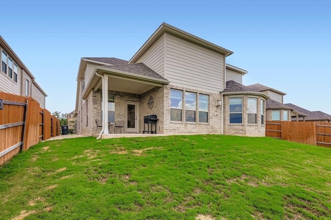 Building Photo - 6800 Cliff Rose Dr