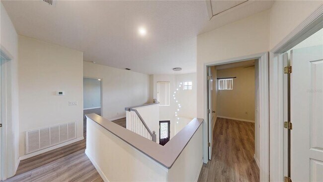 Building Photo - 3044 Camino Real Dr S
