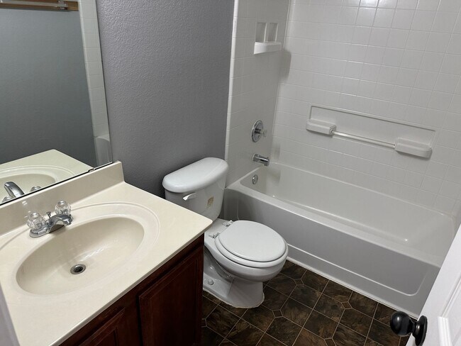 Building Photo - 10773 Braemoor Dr