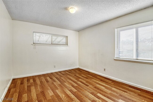 Building Photo - 214 George Pl