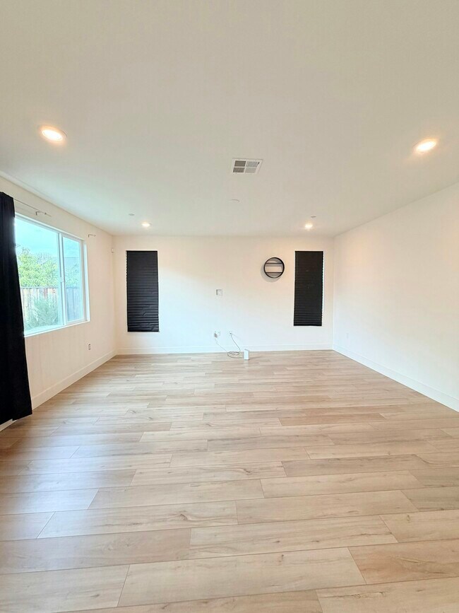 Building Photo - 5344 Trimonti Cir