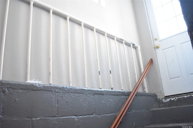 Building Photo - 103 Bethpage Rd