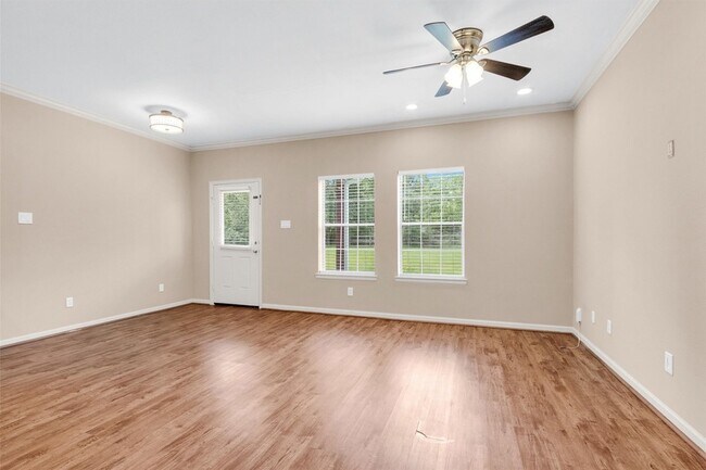 Building Photo - 26152 Avenue E