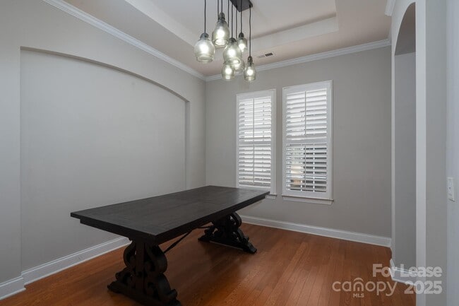 Building Photo - 10725 Serape Rd