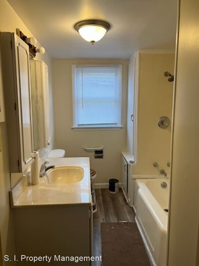 Building Photo - 2 br, 1 bath House - 14 South Linden