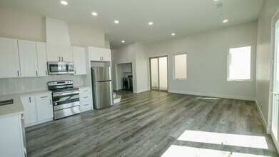 Building Photo - 5535-5539 Potomac St.