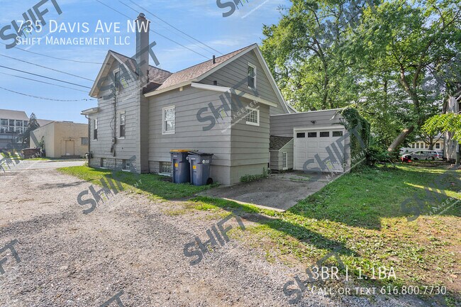 Building Photo - 735 Davis Ave NW