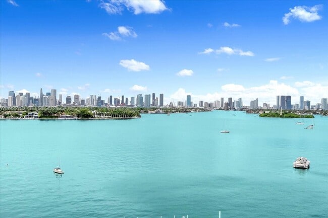 Building Photo - 1000 West Ave