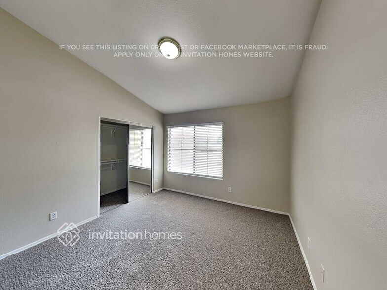 Building Photo - 7801 N 44th Dr