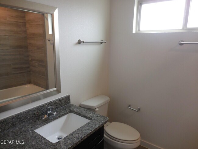 Building Photo - 12125 Mesquite River Dr