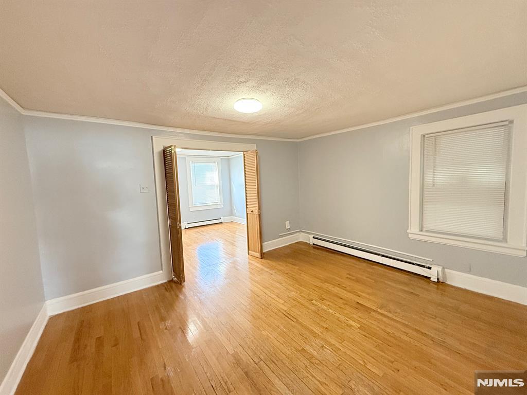 Building Photo - 122 Cross St