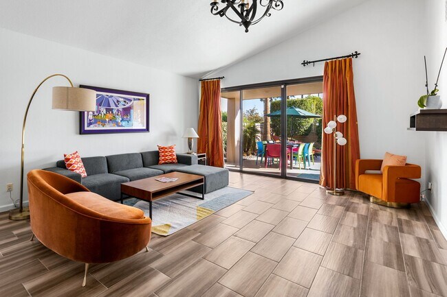 Building Photo - Stylish Palm Springs Retreat with Pool