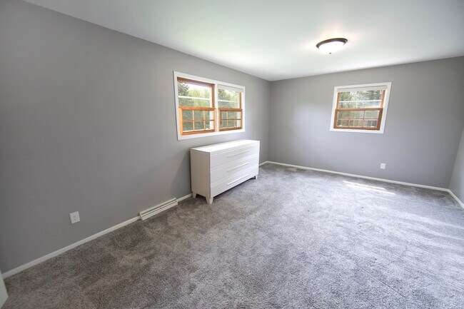 Building Photo - 10234 N La Cresta Dr