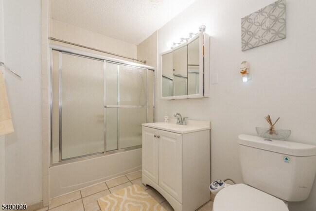 Building Photo - 1133 Livingston Ave