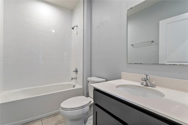 Building Photo - 1582 Finnigan Cir