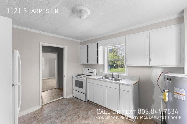 Building Photo - 1121 Sharpes Ln