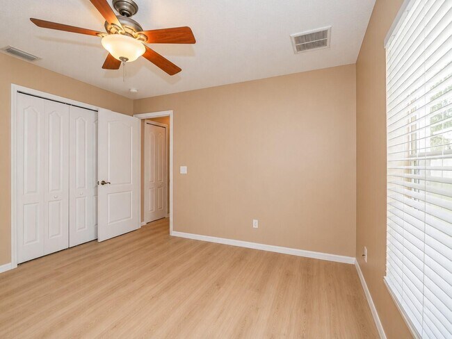 Building Photo - 113 Stony Point Dr
