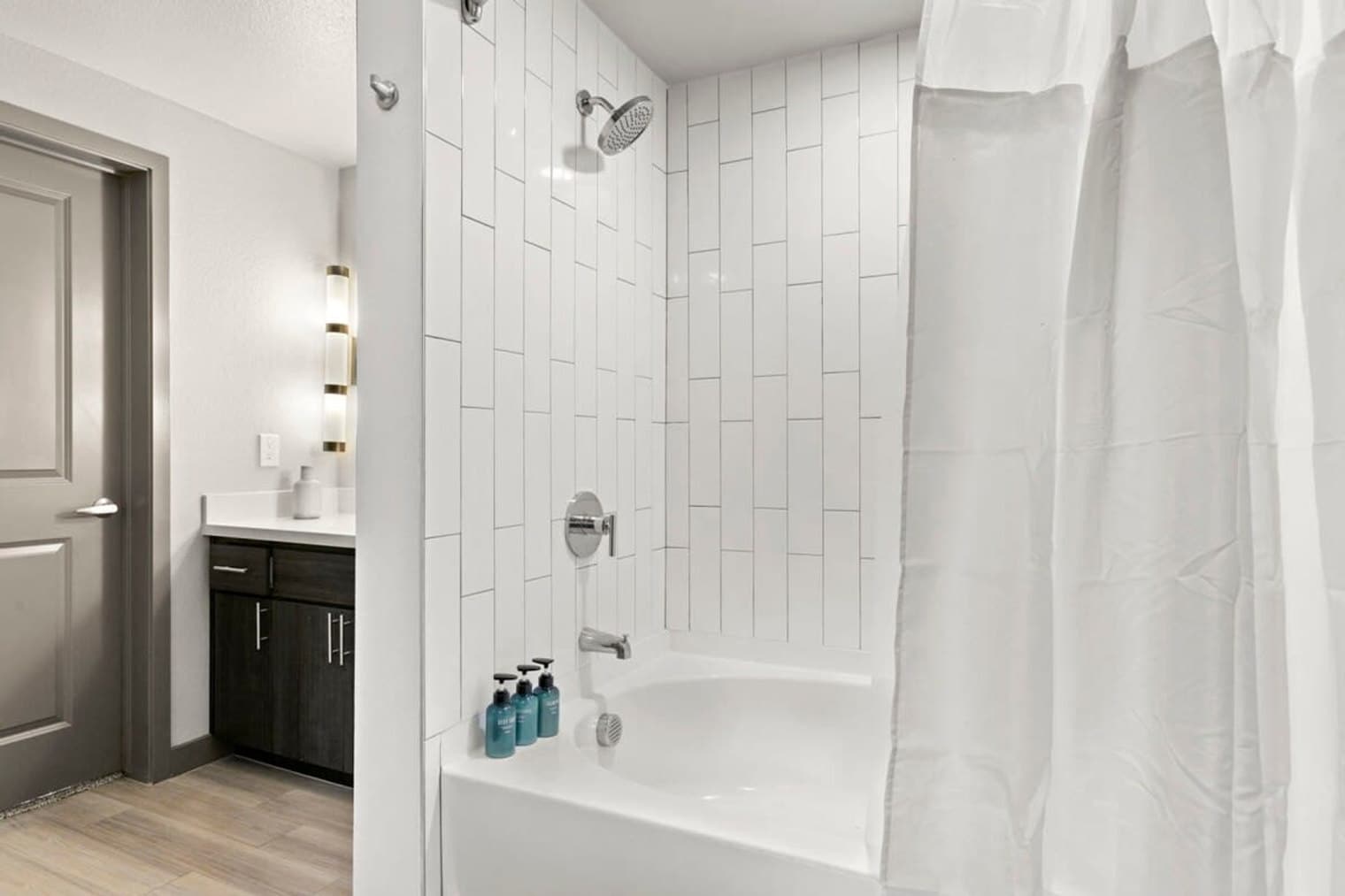 Building Photo - 400 N 2nd Ave