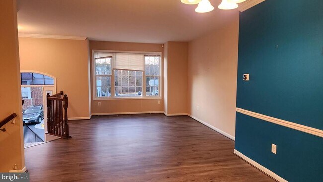 Building Photo - 25146 Harpenden Terrace